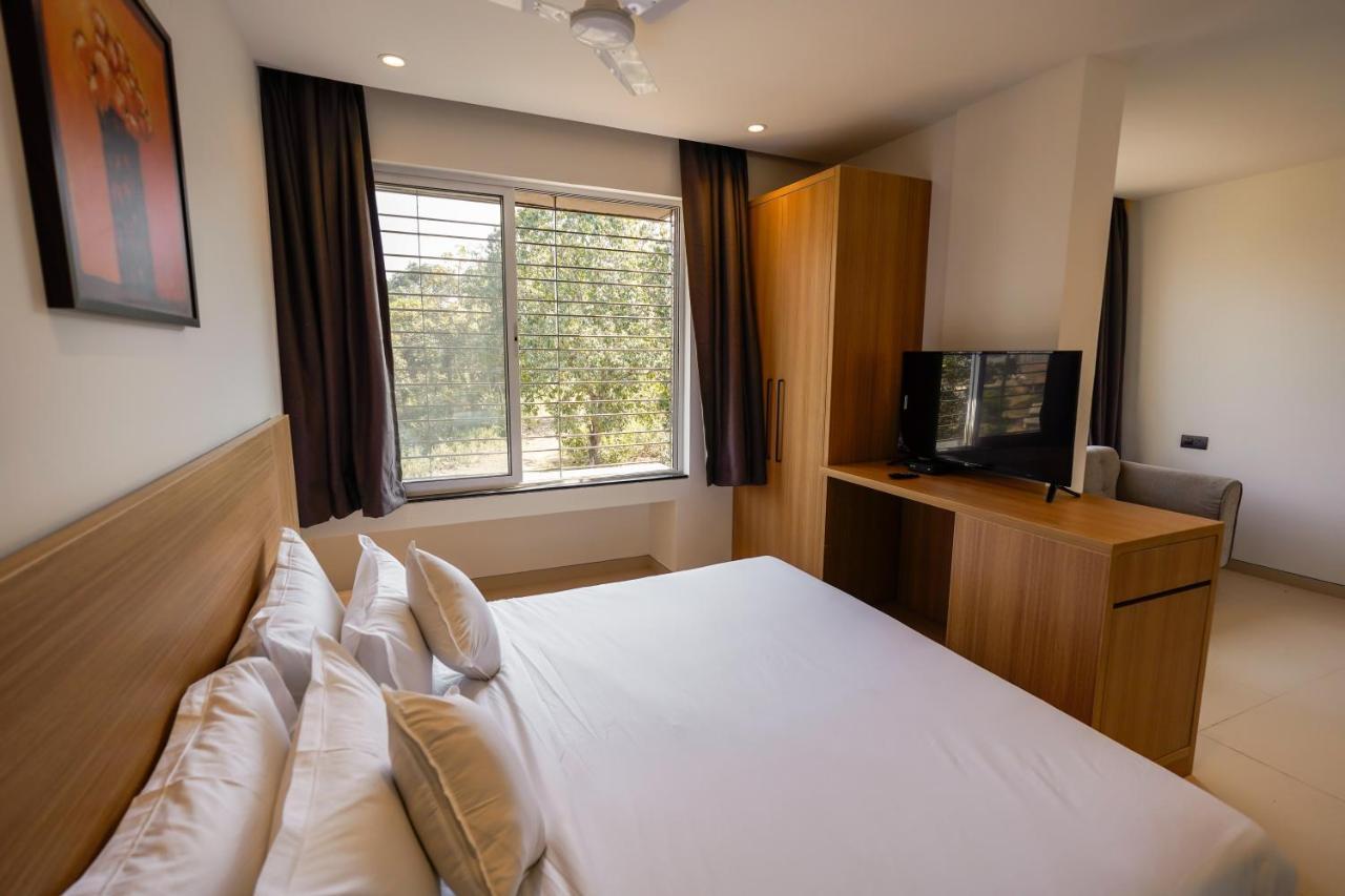 Mountain Shadow Resort อิกัตปุรี ภายนอก รูปภาพ
